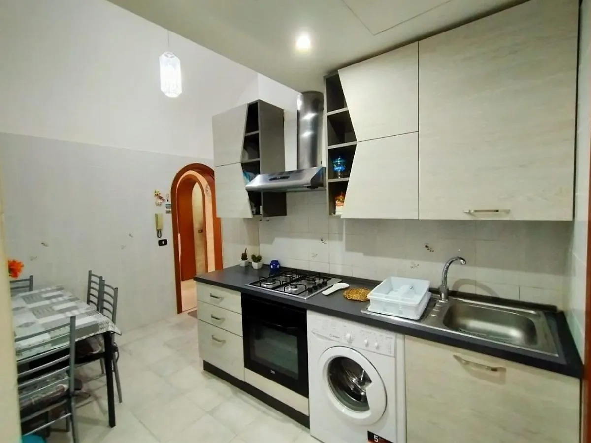 Appartamento Casa Emanuele Aeroporto di Catania Fontana Rossa Italia